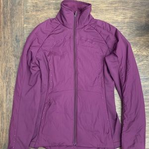 Lululemon run for cold jacket ( Size:4, Color: Plum)